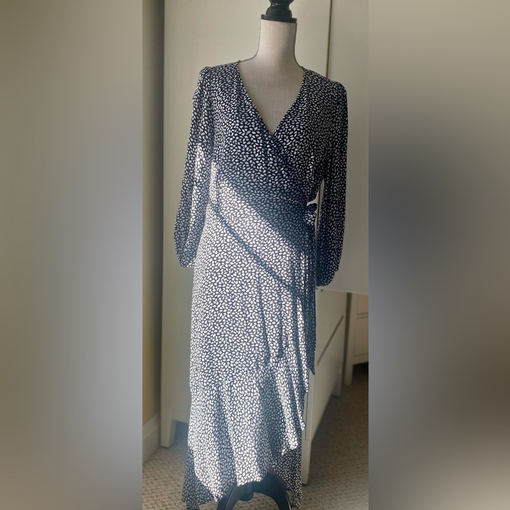 Abercrombie & Fitch Black Asymmetrical Dress